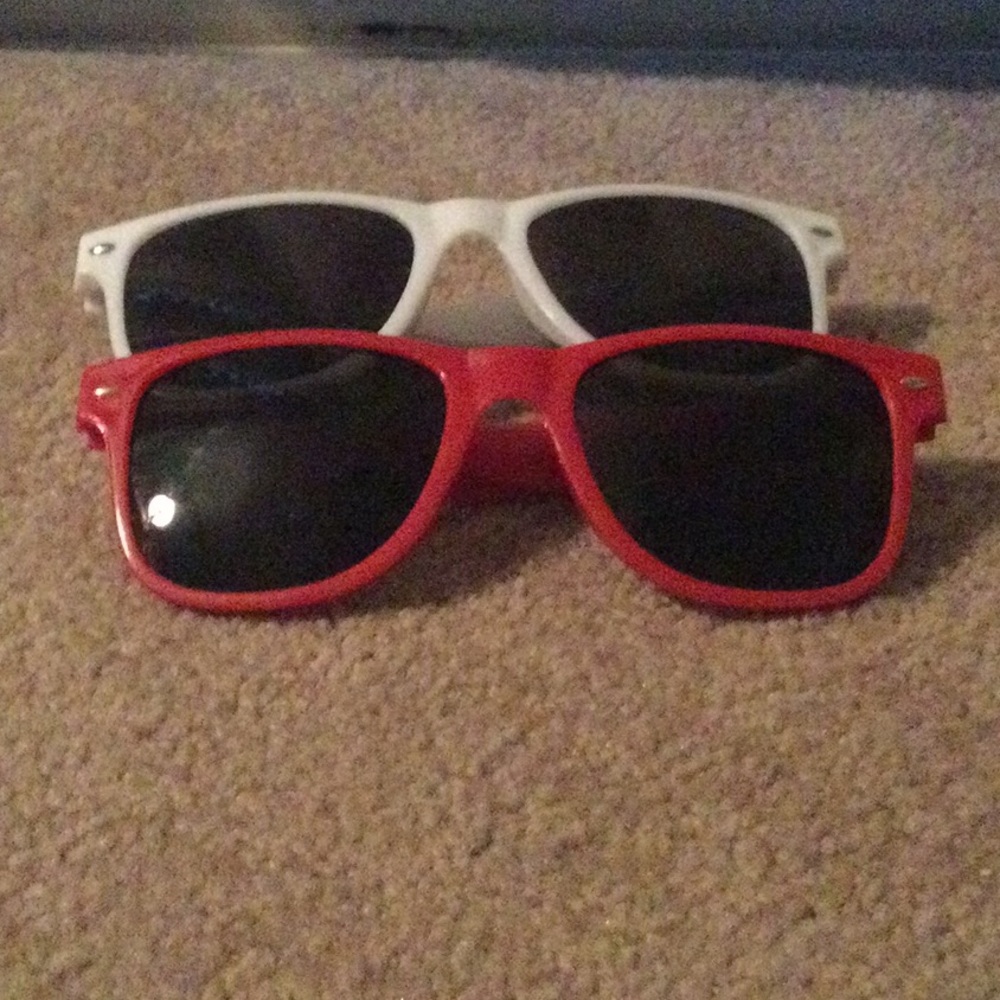 Stylish Red and White Sunglasses Set